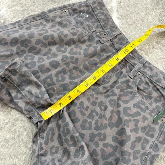 NWT Wild Fable Mid-Rise Leopard Shorts 0 - Picture 11 of 12
